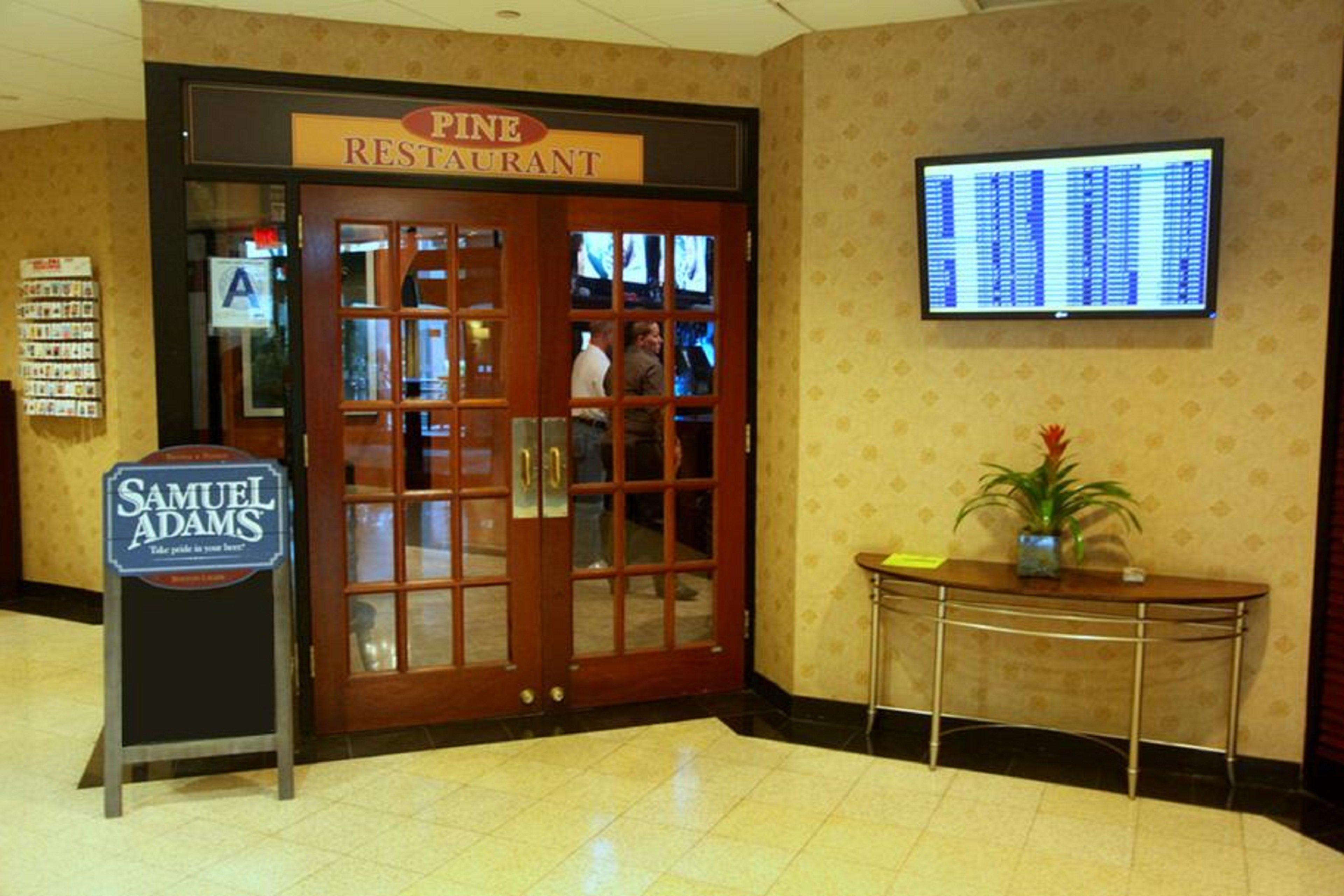 The Laguardia Hotel New York Exterior foto
